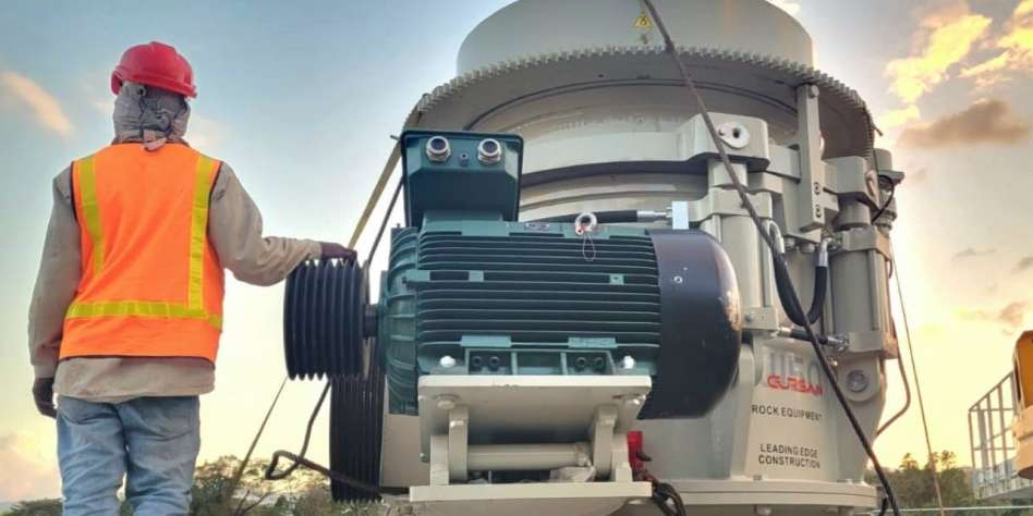 GÜRSAN & ROCK EQUIPMENT INC. K1150 JAMAICA YÜKLEMESİ.