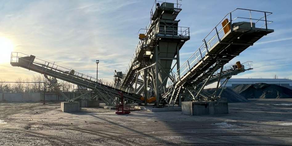 250 TON/SAAT DEMİR CEVHERİ KIRMA ELEME TESİS KURULUMU.